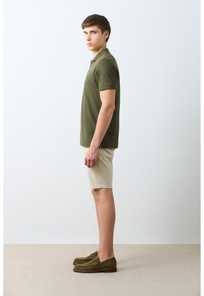 Polo Para Hombre Semi Fit Detalle Jacquard Polo Para Hombre Semi Fit Detalle Jacquard Verde Oliva L VÉLEZ