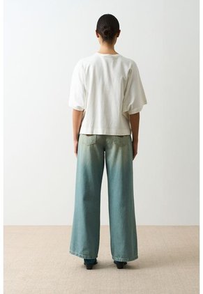 Camiseta Manga Ranglan Para Mujer Nacarina Camiseta Manga Ranglan Para Mujer Nacarina Crema S VÉLEZ