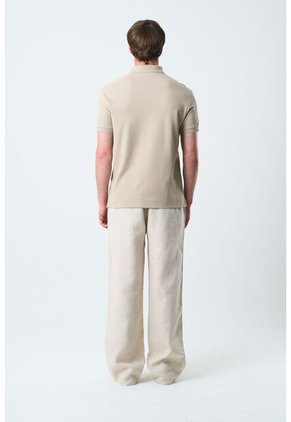 Polo Manga Corta Essential Para Hombre Textura Polo Manga Corta Essential Para Hombre Textura Kaky L VÉLEZ