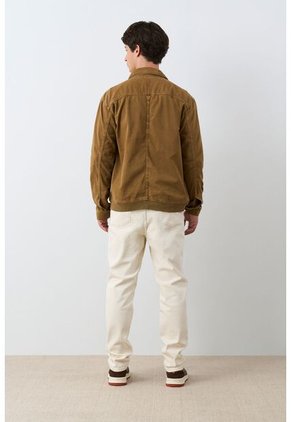 Chaqueta Vireo En Dril Para Hombre Semi Ajustada Chaqueta Vireo En Dril Para Hombre Semi Ajustada Cafe Claro XL VÉLEZ