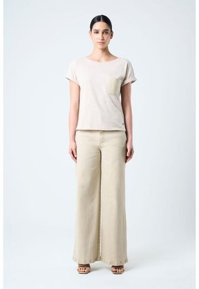 Camiseta Manga Corta Para Mujer Bolsillo Cuero Camiseta Manga Corta Para Mujer Bolsillo Cuero Arena XL VÉLEZ