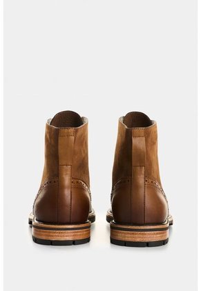 Botas De Cuero Gamuzado Y Liso Para Hombre Gael Botas De Cuero Gamuzado Y Liso Para Hombre Gael Miel 44 VÉLEZ