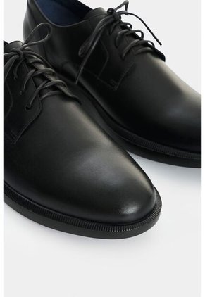 Zapatos De Atardura Sumaq En Cuero Para Hombre Zapatos De Atardura Sumaq En Cuero Para Hombre Negro 39 VÉLEZ