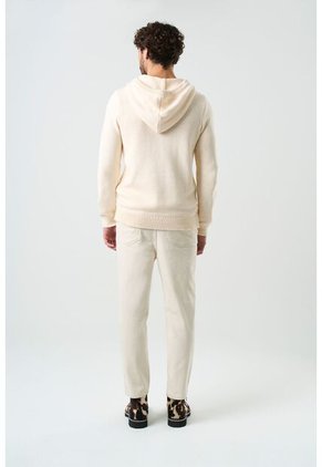 Sweater Semi Fit Tejido Para Hombre Oroa Sweater Semi Fit Tejido Para Hombre Oroa Crema S VÉLEZ