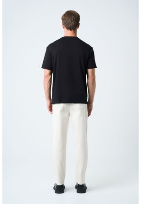 Pantalón Calluna Confort Para Hombre Semi Fitted Pantalón Calluna Confort Para Hombre Semi Fitted Crema 30 VÉLEZ