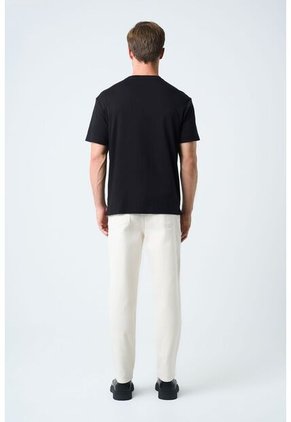 Pantalón Calluna Confort Para Hombre Semi Fitted Pantalón Calluna Confort Para Hombre Semi Fitted Crema 30 VÉLEZ