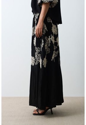 Falda Maxi Con Recogidos Para Mujer Bruma Falda Maxi Con Recogidos Para Mujer Bruma Negro 10 VÉLEZ