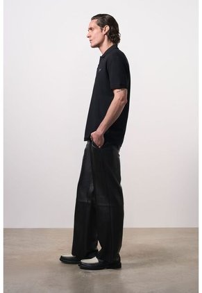 Polo Manga Corta Semi Fit Para Hombre Polo Manga Corta Semi Fit Para Hombre Negro XXL VÉLEZ