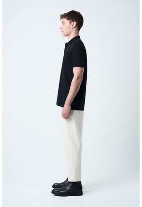 Polo Para Hombre Semi Fit Detalle Jacquard Polo Para Hombre Semi Fit Detalle Jacquard Negro L VÉLEZ
