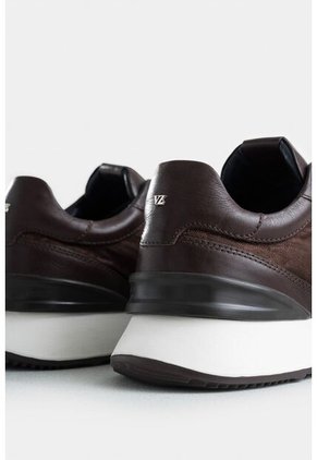 Tenis Garda De Cuero Para Hombre Detalles Jacquar Tenis Garda De Cuero Para Hombre Detalles Jacquar Cafe 44 VÉLEZ