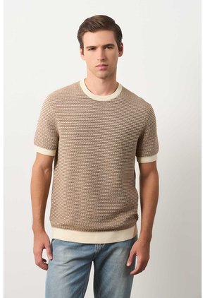 Camiseta Tejida Para Hombre Lascar Camiseta Tejida Para Hombre Lascar Miel XS VÉLEZ