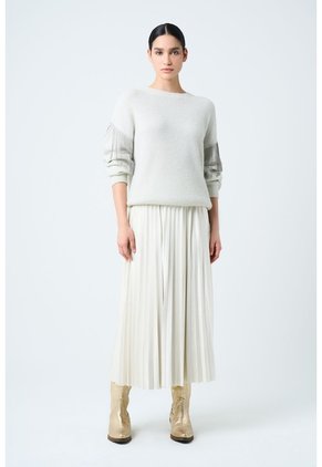 Sweater Draco Tejido Para Mujer Detalle Flecos Y Millaré Sweater Draco Tejido Para Mujer Detalle Flecos Y Millaré Crema S VÉLEZ