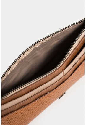 Billetera Porta Chequera Nobi De Cuero Para Mujer Placa Serpiente Billetera Porta Chequera Nobi De Cuero Para Mujer Placa Serpiente Miel Vélez