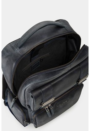 Morral Barceló De Cuero Con Efecto Espazolado Para Hombre Chapas Frontales Morral Barceló De Cuero Con Efecto Espazolado Para Hombre Chapas Frontales Azul Oscuro VÉLEZ