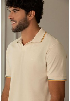 Polo Semifitted Ilia Para Hombre Escote En V Polo Semifitted Ilia Para Hombre Escote En V Crema XX Vélez