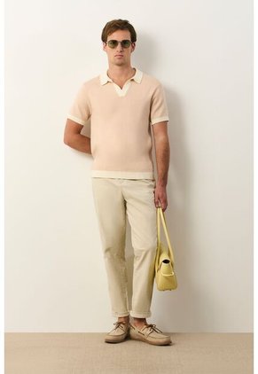 Polo Tejida Asiri En Algodón Para Hombre Polo Tejida Asiri En Algodón Para Hombre Crema S VÉLEZ