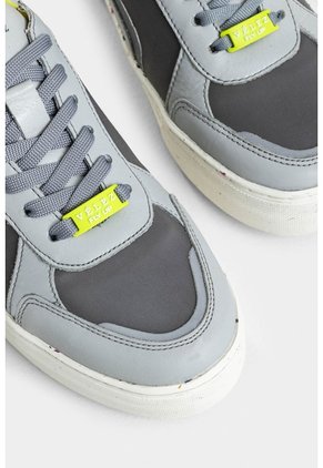 Tenis Flexus De Cuero Y Lona Para Mujer Detalle Color Contraste Tenis Flexus De Cuero Y Lona Para Mujer Detalle Color Contraste Gris 39 VÉLEZ