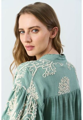 Camisa Manga Larga Para Mujer Bruma Camisa Manga Larga Para Mujer Bruma Verde XS VÉLEZ