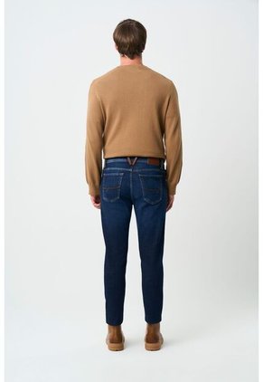 Jean Terra Semi Fitted Para Hombre Detalles En Cuero Jean Terra Semi Fitted Para Hombre Detalles En Cuero Azul 38 VÉLEZ