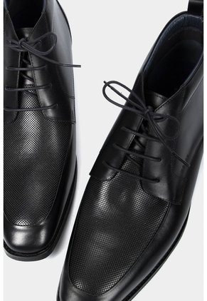 Botas Office De Cuero Para Hombre Cortes Básicos Negro Botas Office De Cuero Para Hombre Cortes Básicos Negro 39 VÉLEZ