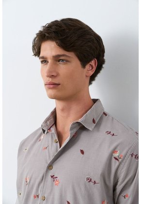 Camisa Lyra 2 Manga Larga Para Hombre Semi Fitted Camisa Lyra 2 Manga Larga Para Hombre Semi Fitted Gris M VÉLEZ