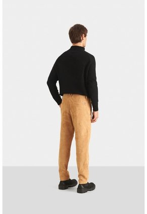 Pantalón Chino Cue De Gamuza River Para Hombre Silueta Holgada Pantalón Chino Cue De Gamuza River Para Hombre Silueta Holgada Arena 32 VÉLEZ