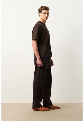 Camiseta Oversized En Algodón Para Hombre Camiseta Oversized En Algodón Para Hombre Cafe XS VÉLEZ