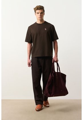 Camiseta Oversized En Algodón Para Hombre Camiseta Oversized En Algodón Para Hombre Cafe XS VÉLEZ