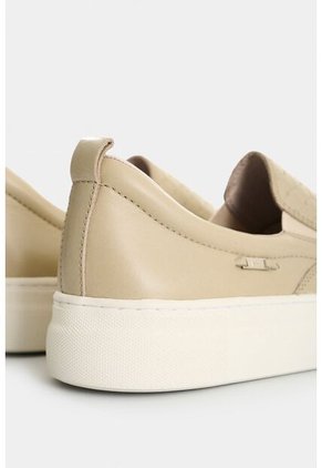 Mocasines De Cuero Grabado Para Mujer Anastasia Mocasines De Cuero Grabado Para Mujer Anastasia Arena 40 VÉLEZ