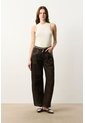 Jean Barrel En Denim Y Cuero Para Mujer Jean Barrel En Denim Y Cuero Para Mujer Cafe 10 VÉLEZ de Vélez