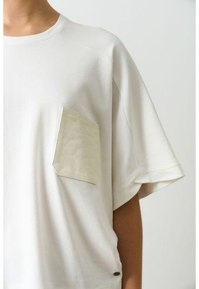 Camiseta Manga Ranglan Para Mujer Nacarina Camiseta Manga Ranglan Para Mujer Nacarina Crema M VÉLEZ