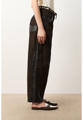 Jean Barrel En Denim Y Cuero Para Mujer Jean Barrel En Denim Y Cuero Para Mujer Cafe 10 VÉLEZ