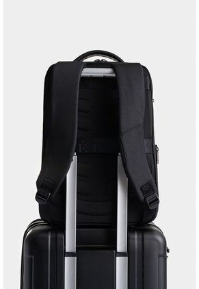 Tula Morral Oasis De Lona Para Hombre Detalle Acento De Color Tula Morral Oasis De Lona Para Hombre Detalle Acento De Color Negro VÉLEZ