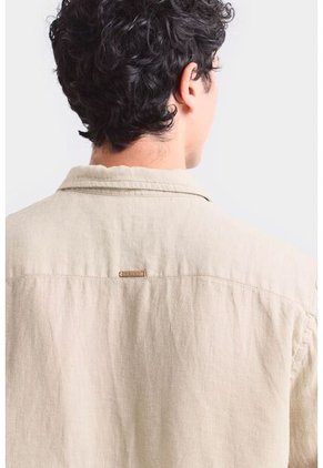 Camisa Manga Larga En Lino Para Hombre Silueta Semi Ajustada Camisa Manga Larga En Lino Para Hombre Silueta Semi Ajustada Verde Oliva L Vélez