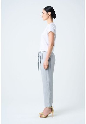 Pantalón Casiopea En Tejido Plano Para Mujer Efecto Brillo Pantalón Casiopea En Tejido Plano Para Mujer Efecto Brillo Plata 10 VÉLEZ