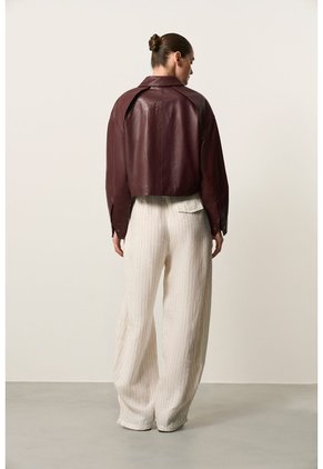 Pantalón Semi Barrel Para Mujer Savia Pantalón Semi Barrel Para Mujer Savia Crema 12 VÉLEZ