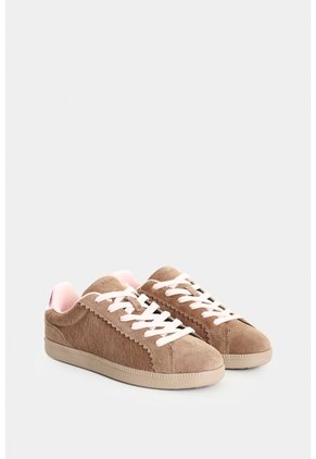 Tenis En Carnaza Y Cuero Pelo Para Mujer Fur Slide Tenis En Carnaza Y Cuero Pelo Para Mujer Fur Slide Tabaco 40 VÉLEZ