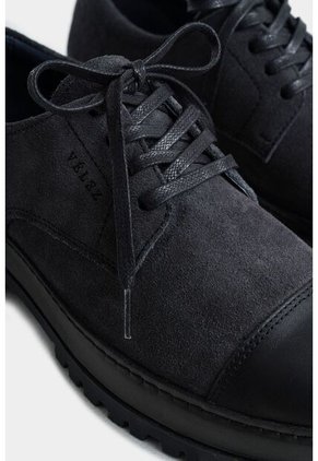 Zapatos Cordón Sunset De Cuero Para Hombre Mezcla De Texturas Zapatos Cordón Sunset De Cuero Para Hombre Mezcla De Texturas Gris Pistola 41 VÉLEZ