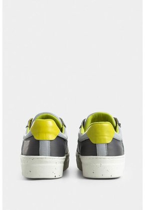Tenis Flexus De Cuero Y Lona Para Mujer Detalle Color Contraste Tenis Flexus De Cuero Y Lona Para Mujer Detalle Color Contraste Gris 38 VÉLEZ