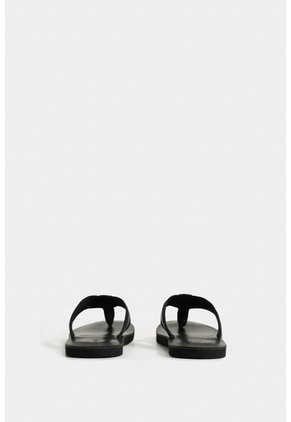 Sandalia Plana Alfil 2 De Cuero Para Hombre Capellada En Reata Sandalia Plana Alfil 2 De Cuero Para Hombre Capellada En Reata Negro 45 VÉLEZ