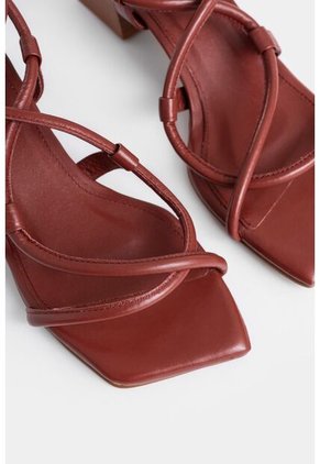 Sandalia Tacón Calatea De Cuero Para Mujer Strap Tubular Sandalia Tacón Calatea De Cuero Para Mujer Strap Tubular Vinotinto 41 Vélez