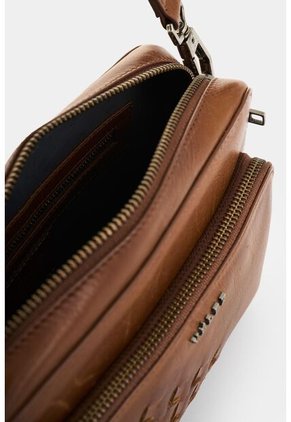 Bandolera De Cuero Con Detalle Tejido Para Hombre Kansas 2.0 Bandolera De Cuero Con Detalle Tejido Para Hombre Kansas 2.0 Miel VÉLEZ