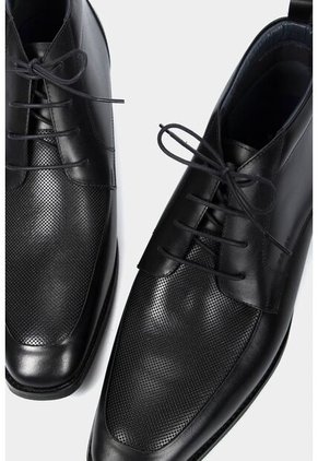 Botas Office De Cuero Para Hombre Cortes Básicos Negro Botas Office De Cuero Para Hombre Cortes Básicos Negro 38 VÉLEZ