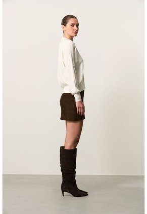 Polo Manga Larga Tejida Para Mujer Ambe Polo Manga Larga Tejida Para Mujer Ambe Blanco XS VÉLEZ