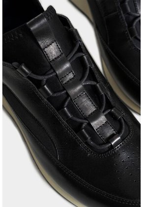 Tenis Neo 2 De Cuero Para Hombre Con Perforaciones Láser Tenis Neo 2 De Cuero Para Hombre Con Perforaciones Láser Negro 44 VÉLEZ