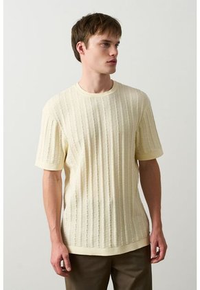 Camiseta Manga Corta Tejida Para Hombre Lumma Camiseta Manga Corta Tejida Para Hombre Lumma Crema XL VÉLEZ