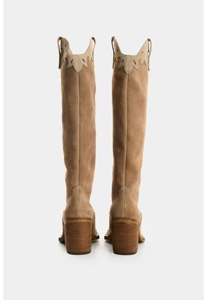 Bota Texana Riveros En Gamuza Para Mujer Caña Alta Bota Texana Riveros En Gamuza Para Mujer Caña Alta Arena 40 VÉLEZ