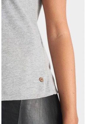 Camiseta Básica Para Mujer Millaré Metálico Decorativo Camiseta Básica Para Mujer Millaré Metálico Decorativo Gris S VÉLEZ