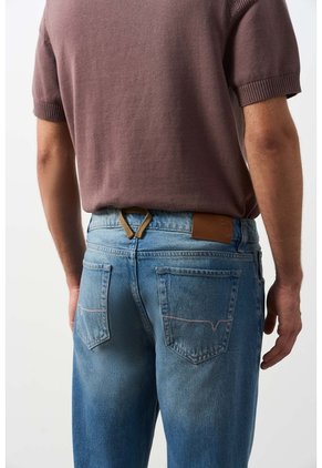 Jeans Fit Regular Para Hombre Summer Jeans Fit Regular Para Hombre Summer Azul Claro 34 VÉLEZ
