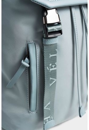 Tula Morral Nasca De Cuero Y Nylon Reciclado Para Mujer Estilo Urban Tula Morral Nasca De Cuero Y Nylon Reciclado Para Mujer Estilo Urban Agua Marina Vélez
